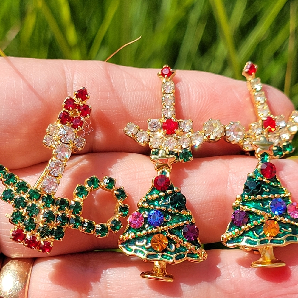 Christmas Jewelry Vintage to Now ~ Clip-On Earrings (2pr) & Brooch ~ Rhinestones - Picture 13 of 16